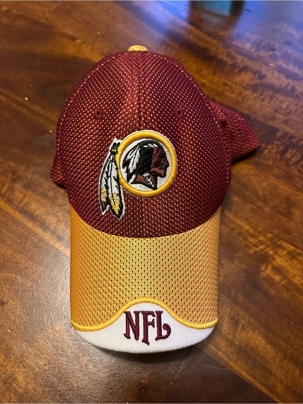Washington RedSkins Team Mesh NFL Cap - Burgundy & Gold